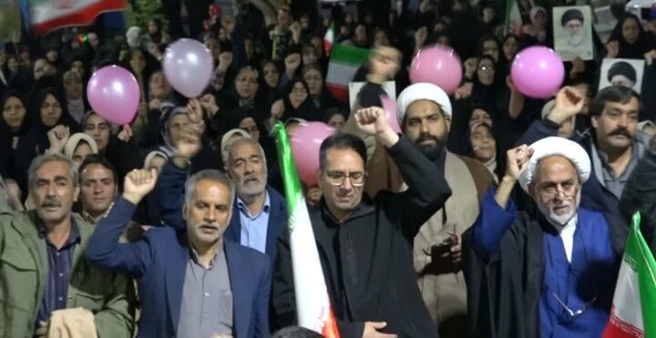 تصاویر/ حضور مردم شهرستان گلبافت در شب پنجاه یکم از جنگ رمضان