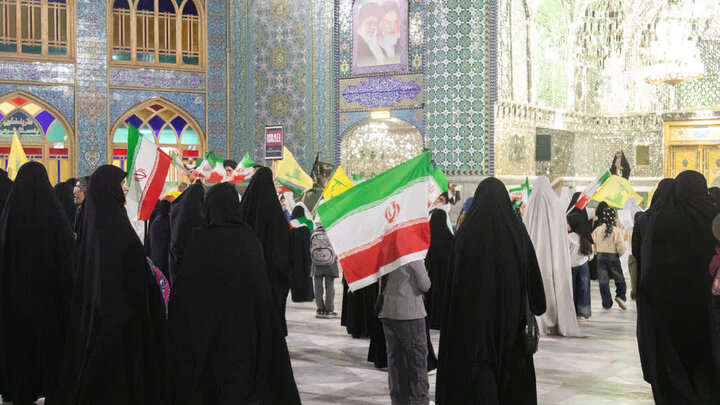تصاویر/ اجتماع بزرگ دختران جان فدای ایران در هلال بن علی(ع)