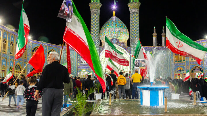 تصاویر/ اجتماع بزرگ دختران جان فدای ایران در هلال بن علی(ع)