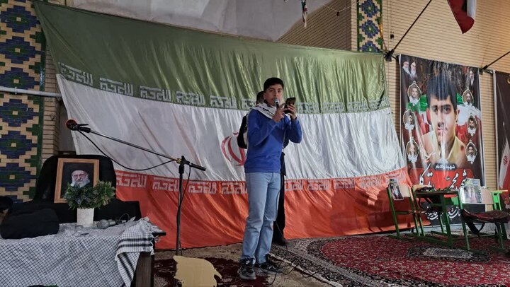 تصاویر/اجتماع بزرگ شبانه مردمی ابوزیدآباد در پشتیبانی از نظام مقدس جمهوری اسلامی ایران