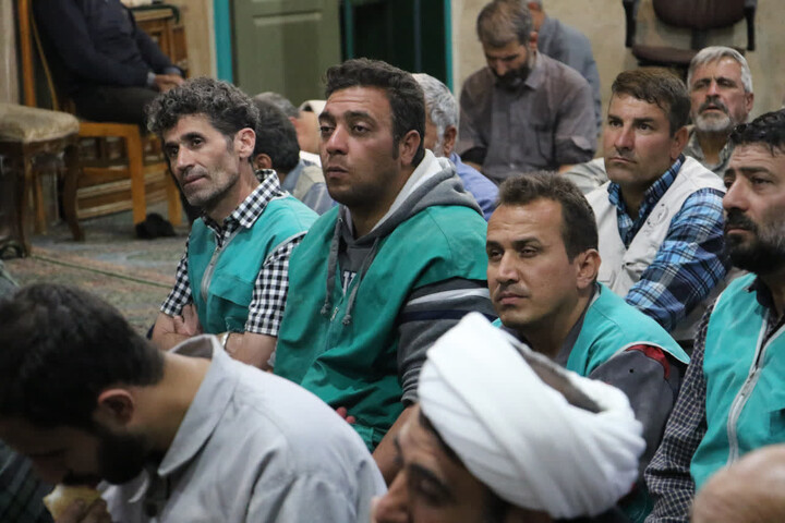 تصاویر |بازدید جانشین مدیر حوزه علمیه اصفهان از گروه جهادی انصارالمهدی