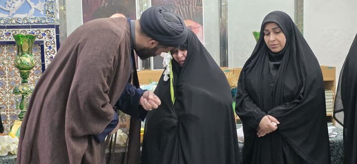 تصاویر / غبارروبی آستان مقدس امام زاده حسین علیه الاسلام قزوین به مناسبت دهه کرامت