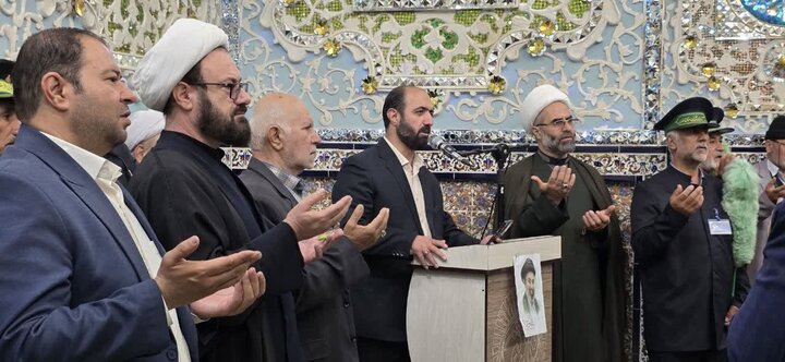 تصاویر / غبارروبی آستان مقدس امام زاده حسین علیه الاسلام قزوین به مناسبت دهه کرامت