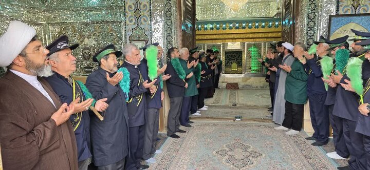 تصاویر / غبارروبی آستان مقدس امام زاده حسین علیه الاسلام قزوین به مناسبت دهه کرامت