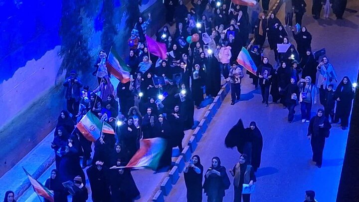 تصاویر / اجتماع مردم شهرستان تاکستان در بعیت با رهبر معظم انقلاب اسلامی ایران