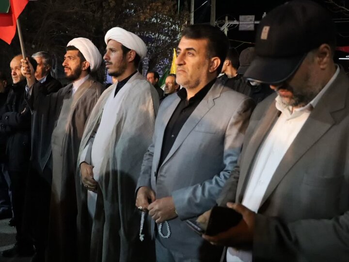 تصاویر/ تداوم وفاداری تا خونخواهی رهبر شهید در  پنجاه و دومین شب حضور پرشور مردم تکاب