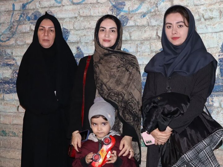 تصاویر/ تداوم وفاداری تا خونخواهی رهبر شهید در  پنجاه و دومین شب حضور پرشور مردم تکاب