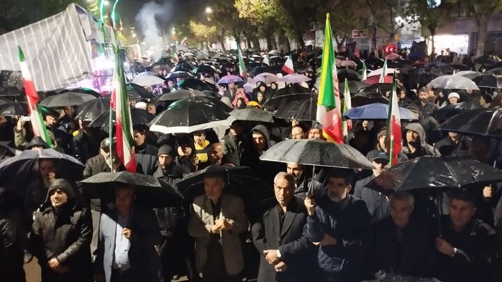 تصاویر/ عهدی دوباره با ولایت شهرستان میاندوآب در اجتماع باشکوه  پنجاه و دومین شب