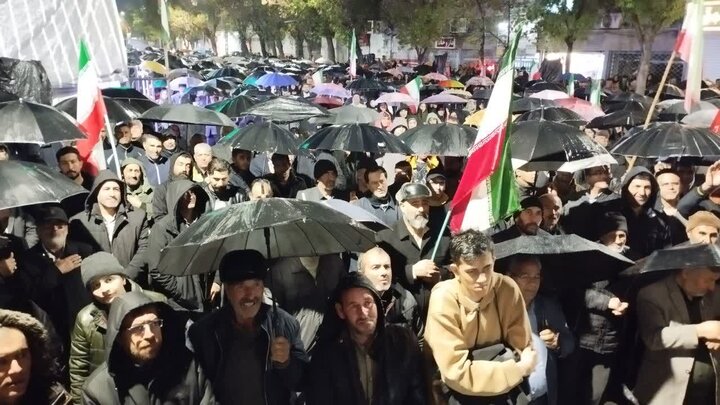 تصاویر/ عهدی دوباره با ولایت شهرستان میاندوآب در اجتماع باشکوه  پنجاه و دومین شب
