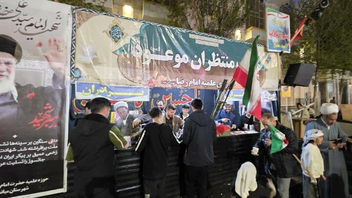 تصاویر/ تداوم خدمت رسانی در موکب مدرسه علمیه امام رضا (ع) میاندوآب