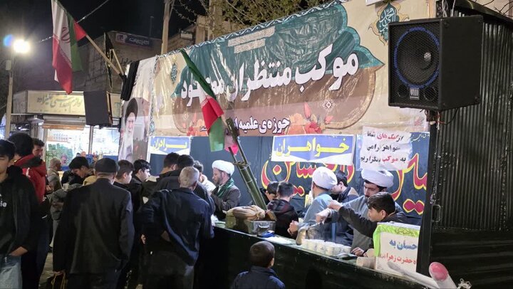تصاویر/ تداوم خدمت رسانی در موکب مدرسه علمیه امام رضا (ع) میاندوآب