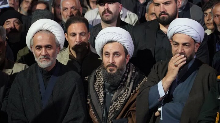 تصاویر/ اجتماع مردمی در شهرستان خوی  در وفاداری به رهبری و خونخواهی رهبر شهید