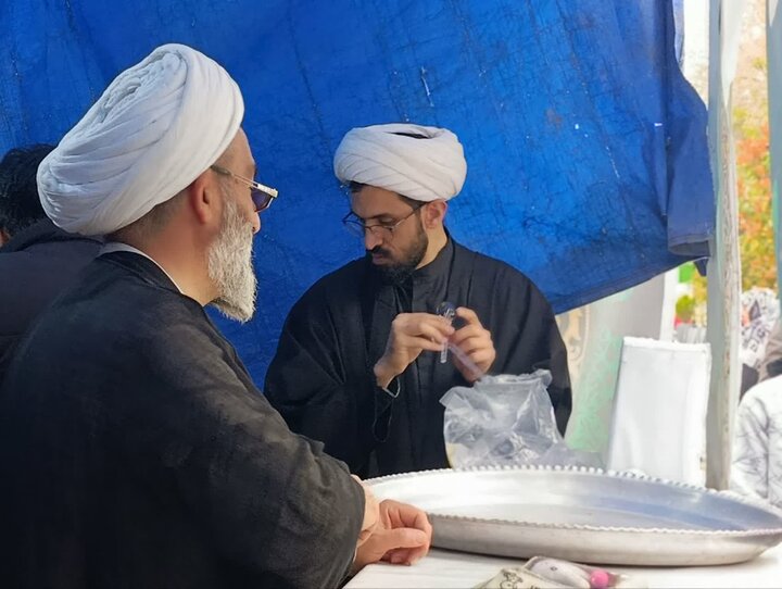 تصاویر/ فعالیت طلاب و اساتید مدرسه علمیه آیت الله نمازی خوی در ایام جنگ رمضان