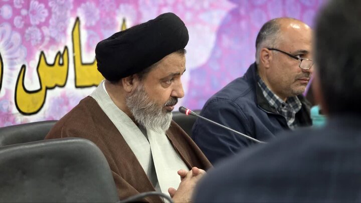 تصاویر/ جلسه برنامه ریزی و هماهنگی برنامه های دهه کرامت‌ در شهرستان  ماکو