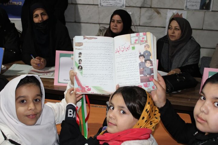 تصاویر/ برپایی موکب دانش‌آموزی شهرستان ماکو با محوریت «مدرسه  در میدان»