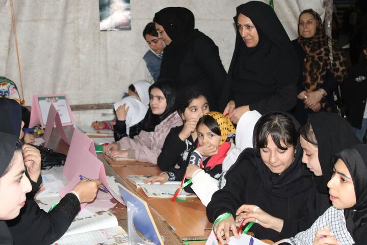 تصاویر/ برپایی موکب دانش‌آموزی شهرستان ماکو با محوریت «مدرسه  در میدان»