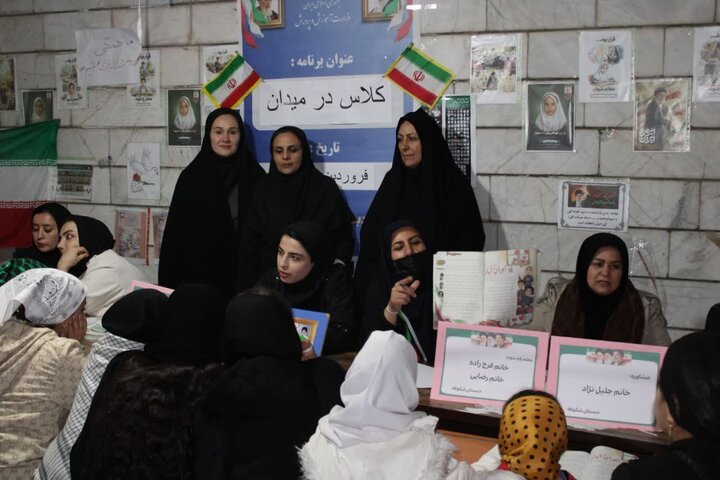 تصاویر/ برپایی موکب دانش‌آموزی شهرستان ماکو با محوریت «مدرسه  در میدان»