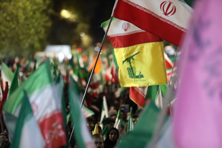 تصاویر/ پنجاه و دومین حضور شبانه مردمی ارومیه در حمایت از نظام اسلامی