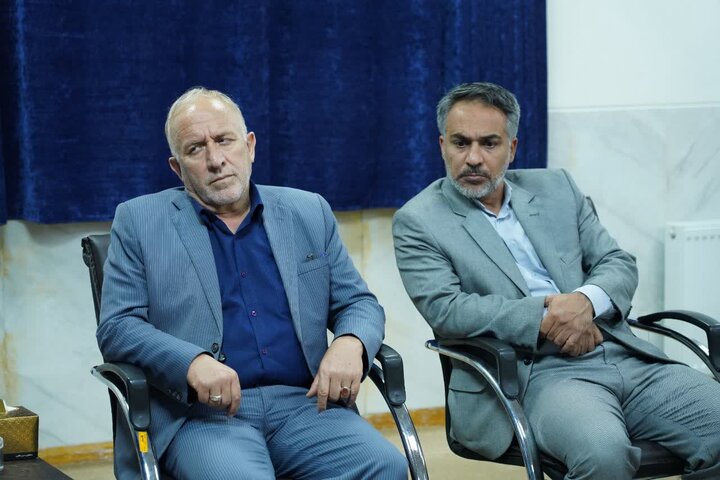 تصاویر/دیدار نماینده ولی‌فقیه در بنیاد شهید و امور ایثارگران کشور با نماینده ولی‌فقیه در لرستان