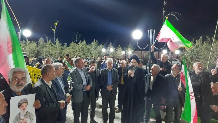 تصاویر/حضور نماینده ولی فقیه در کاشان درتجمعات شبانه شهر جوشقان قالی