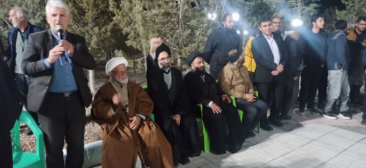 تصاویر/حضور نماینده ولی فقیه در کاشان درتجمعات شبانه شهر جوشقان قالی