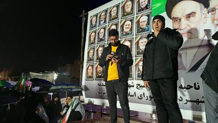 تصاویر/پنجاه و یکمین شب حضور پرشور مردم ولایتمدار زرندیه در تجدید بیعت با آرمان‌های انقلاب