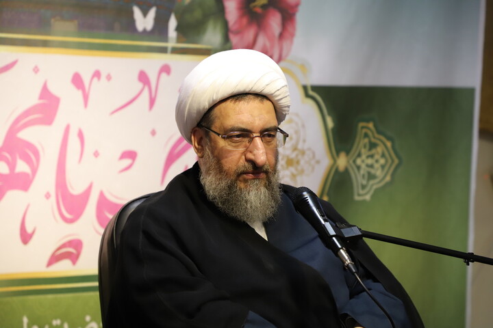 تصاویر / همایش تبیینی حوزویان و تجدید بیعت با رهبر انقلاب در تبریز