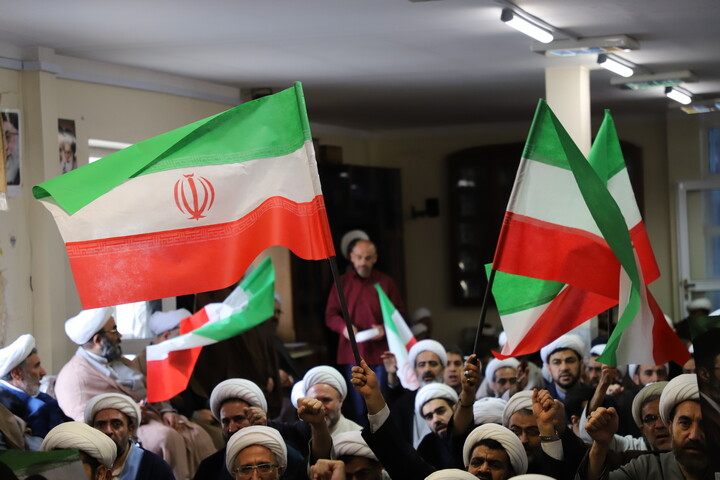تصاویر / همایش تبیینی حوزویان و تجدید بیعت با رهبر انقلاب در تبریز