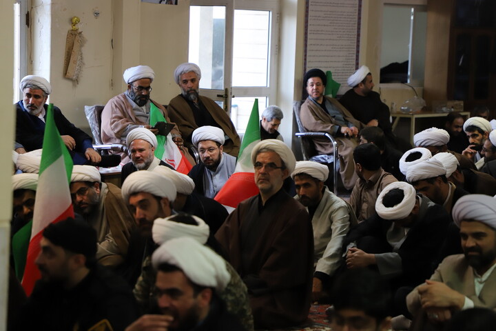 تصاویر / همایش تبیینی حوزویان و تجدید بیعت با رهبر انقلاب در تبریز