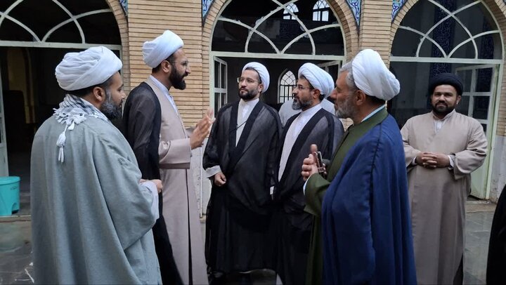 بازدید معاون امور طلاب و دانش‌آموختگان حوزه های علمیه از مدارس علمیه چهارمحال و بختیاری