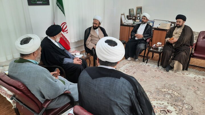 دیدار معاون امور طلاب حوزه‌های علمیه کشور با نماینده ولی‌فقیه در چهارمحال و بختیاری