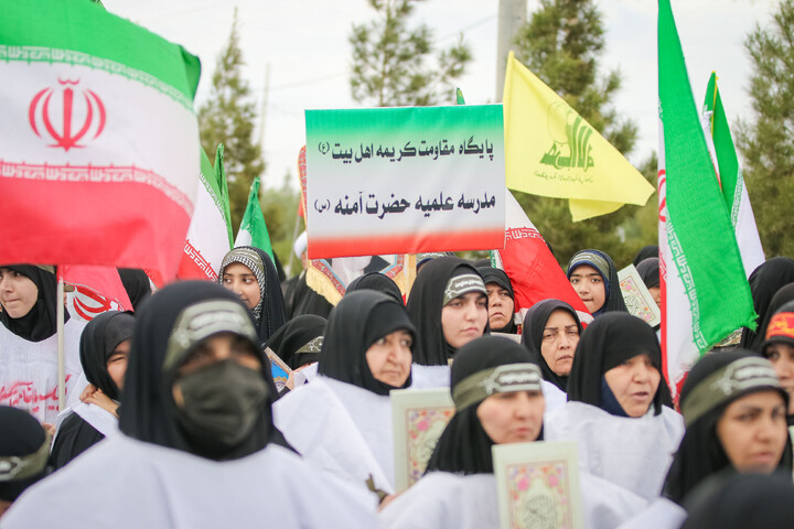 تصاویر/ دیدار و تکریم اصحاب رسانه استان قم با خانواده محترم پاسدار شهید سید محمد حسین بهاالدینی