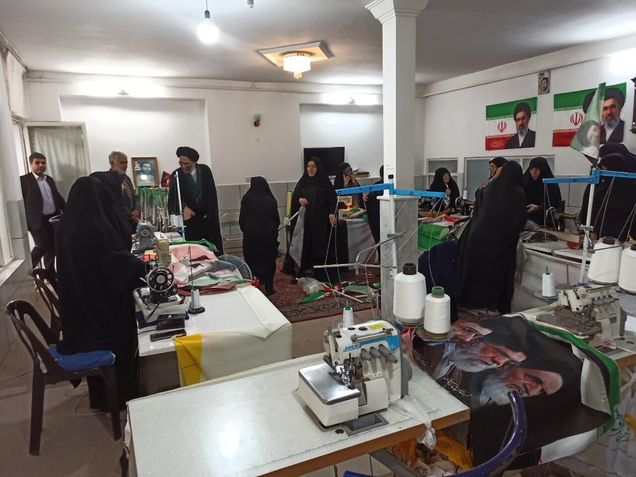 آغاز بزرگترین طرح تولید پرچم مقدس جمهوری اسلامی و پرچم حزبالله در مصلی کاشان