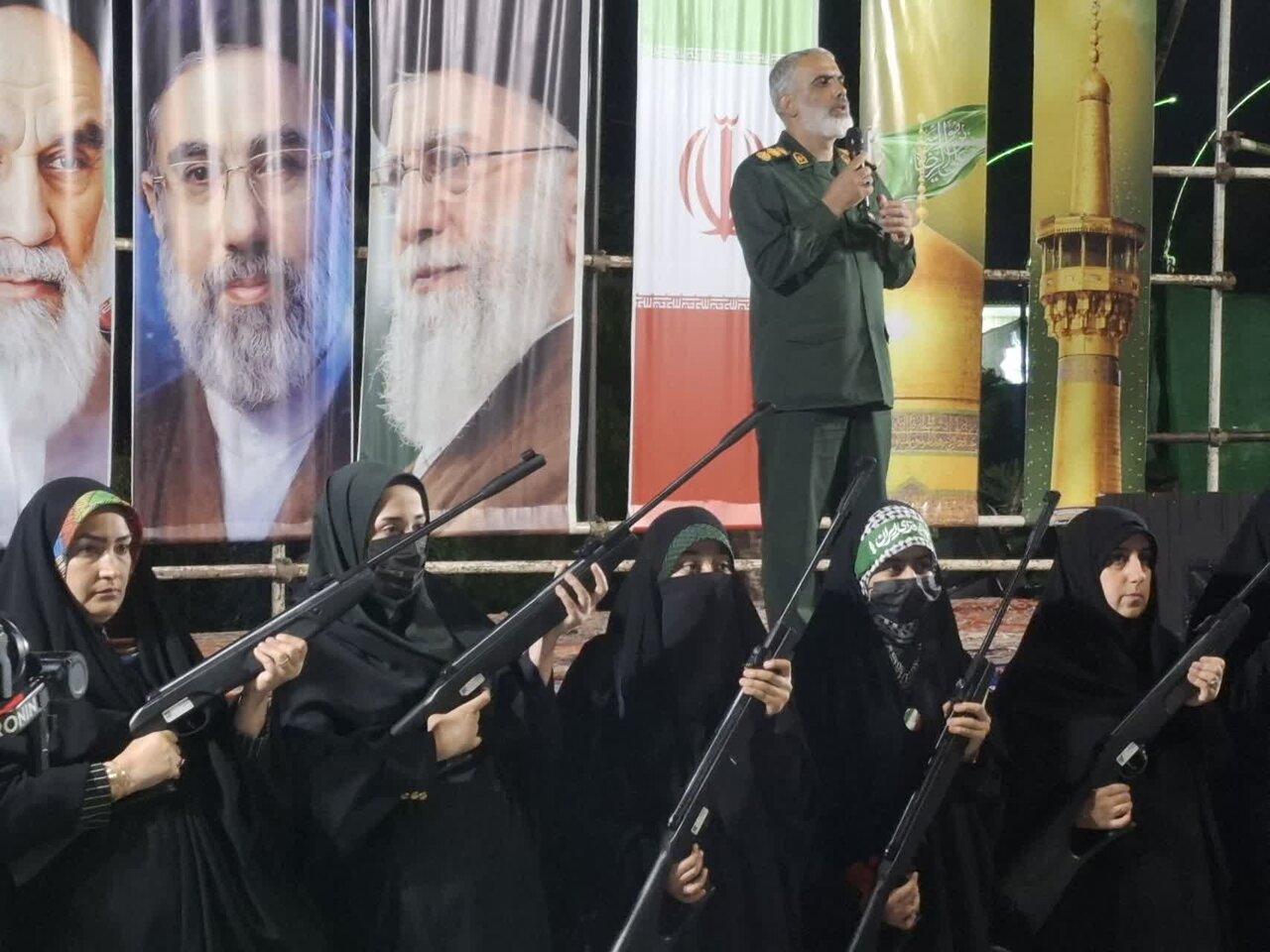 فیلم| رزمایش دختران جان فدای ایران از خیابان شهید بهشتی تا میدان شهید امام خامنه ای(ره) کاشان