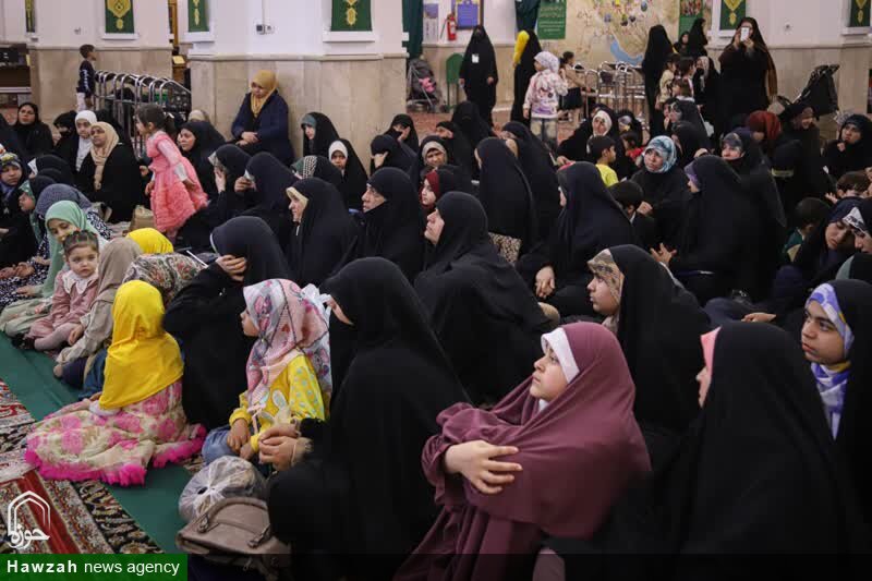 ویژه برنامه «بانوی کرامت» در حرم مطهر رضوی برگزار شد