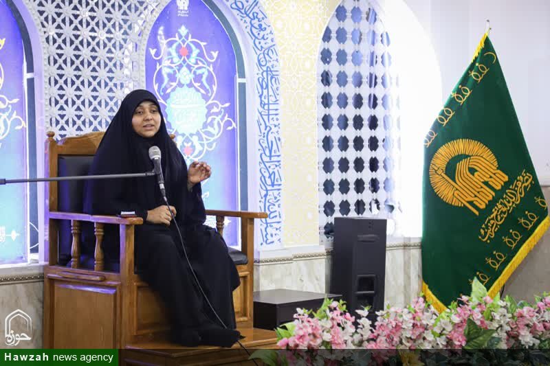 ویژه برنامه «بانوی کرامت» در حرم مطهر رضوی برگزار شد