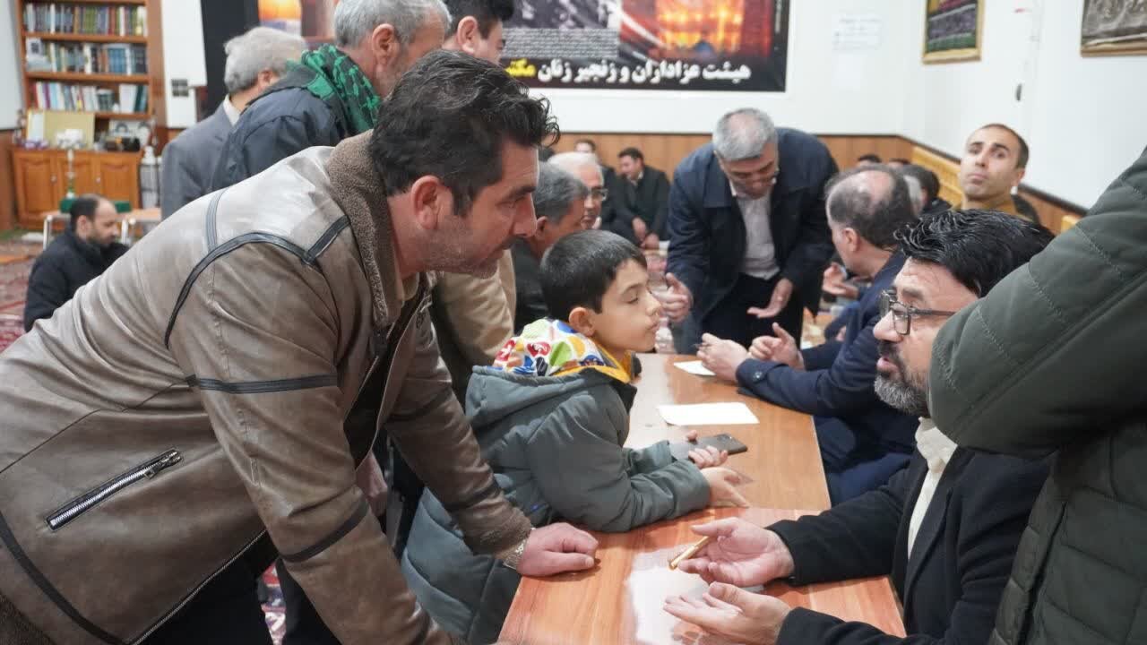 تشکیل میز خدمت در  چالدران بعد از تجمعات مردمی / خدمت‌رسانی حتی در شرایط جنگ تحمیلی  متوقف شود نیست