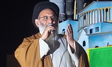 ایران در حفظ آرمان‌های انقلاب استوار ایستاده است