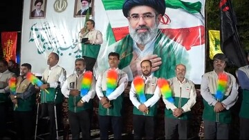 فیلم| حضور خادمیاران رضوی در تجمع شبانه مردم آبپخش