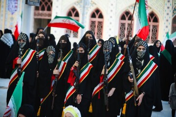 فیلم | راهپیمایی«دختران جان فدای شهر نوش آباد»