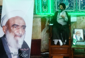 مرحوم آیت الله رئوفی، مجاهدی انقلابی و بصیر بود