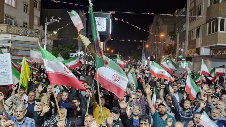 تصاوسر/ حضور دشمن‌شکن و باشکوه مردم باقرشهر و کهریزک در شب پنجاه و دوم
