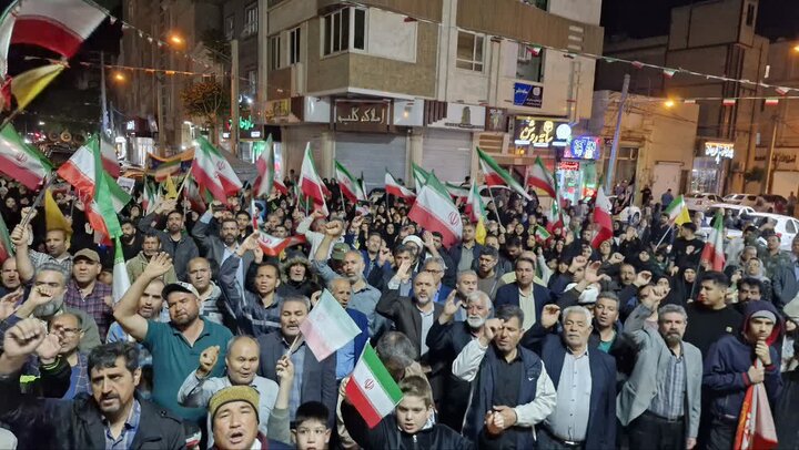 تصاوسر/ حضور دشمن‌شکن و باشکوه مردم باقرشهر و کهریزک در شب پنجاه و دوم