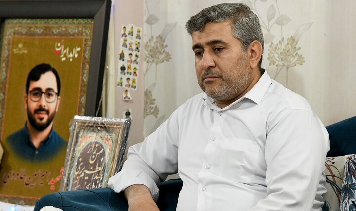 تصاویر/ تقدیر خادمان حرم حضرت معصومه(س) و حضرت عبدالعظیم(ع) از خانواده شهید طاووسی