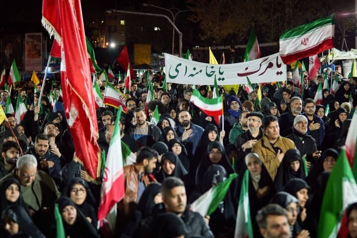 تصاویر/ اجتماع پرشور حمایت از وطن در تجریش