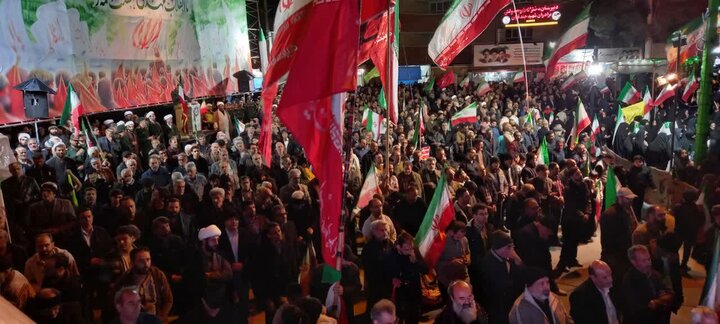 تصاویر/اجتماع بزرگ مردم آران و بیدگل همراه با گرامیداشت سالروز تاسیس سپاه پاسداران انقلاب اسلامی