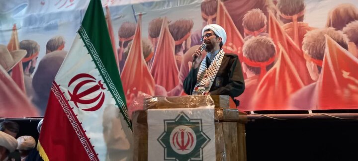 تصاویر/اجتماع بزرگ مردم آران و بیدگل همراه با گرامیداشت سالروز تاسیس سپاه پاسداران انقلاب اسلامی