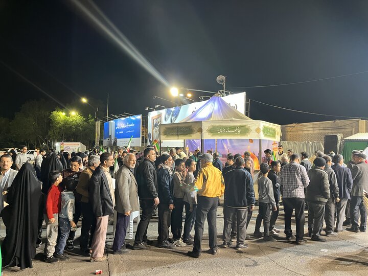 تصاویر/سومین شب جشنواره ملی آه و آهو در قالب قرارگاه آه و آهو درکاشان