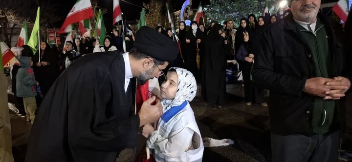 تصاویر / پنجاه و دومین شب اجتماع بزرگ خونخواهان امام خامنه‌ای(ره) در تویسرکان