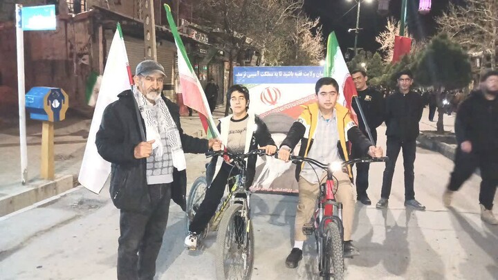 تصاویر / پنجاه و دومین شب اجتماع بزرگ خونخواهان امام خامنه‌ای(ره) در تویسرکان